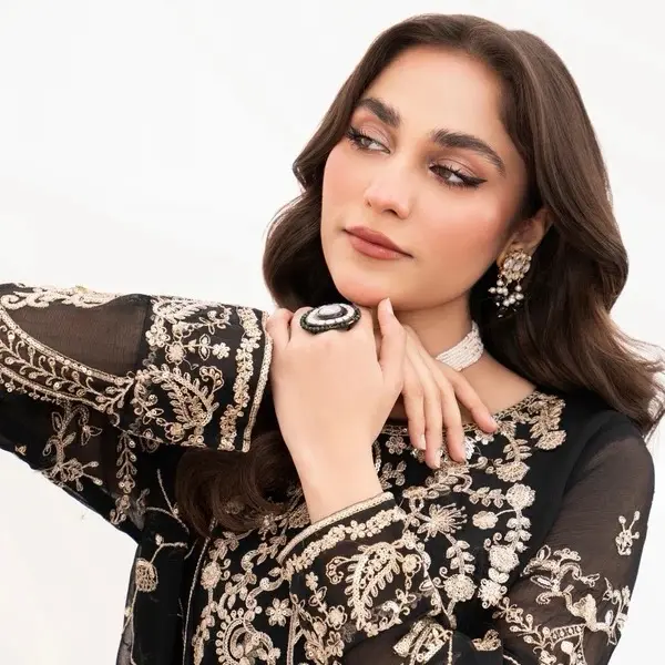 umbrella cut open abaya with pleated back detailing umbrella cut open abaya with pleated back detailing