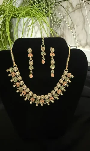 asian jewellery set necklace, tikka with matching earrings in multi & golden colour code: m4s18