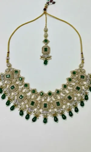 elegant green & gold kundan bridal set luxurious choker necklace,matching earrings, tikka with jhumar perfect for weddings, parties or festive occasions